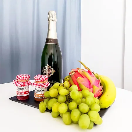 Modern, Design, Private Jacuzzi - 2 Terraces, 2 Beds - Wow - Christianos Appartamento