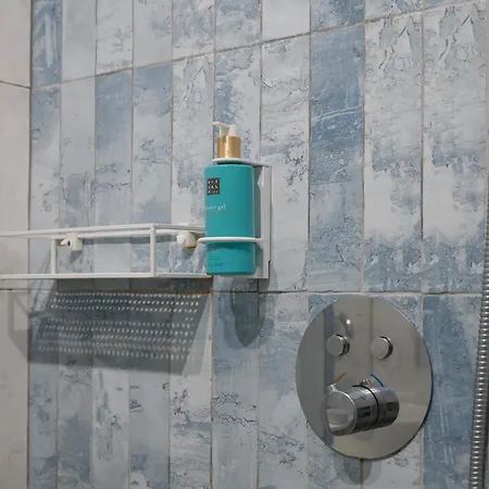 Modern, Design, Private Jacuzzi - 2 Terraces, 2 Beds - Wow - Christianos Apartment *