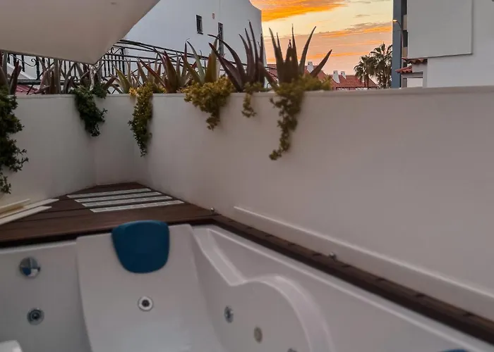 Modern, Design, Private Jacuzzi - 2 Terraces, 2 Beds - Wow - Christianos 아파트