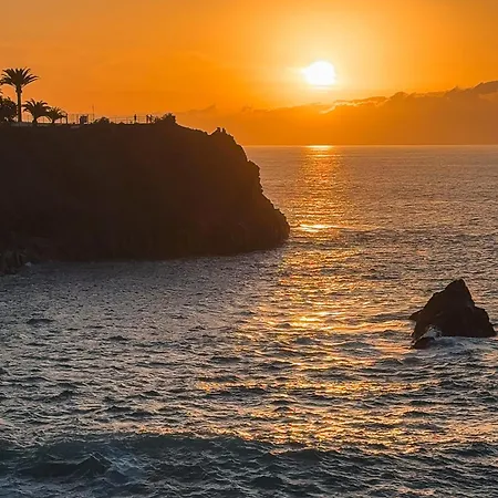 Modern, Design, Private Jacuzzi - 2 Terraces, 2 Beds - Wow - Christianos Apartamento Los Cristianos (Tenerife)