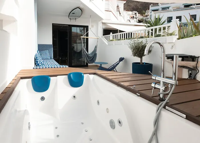 Modern, Design, Private Jacuzzi - 2 Terraces, 2 Beds - Wow - Christianos アパート *